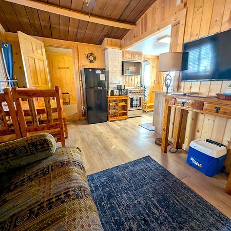 Yellowstone'S Treasure Cabins Gardiner Dış mekan fotoğraf