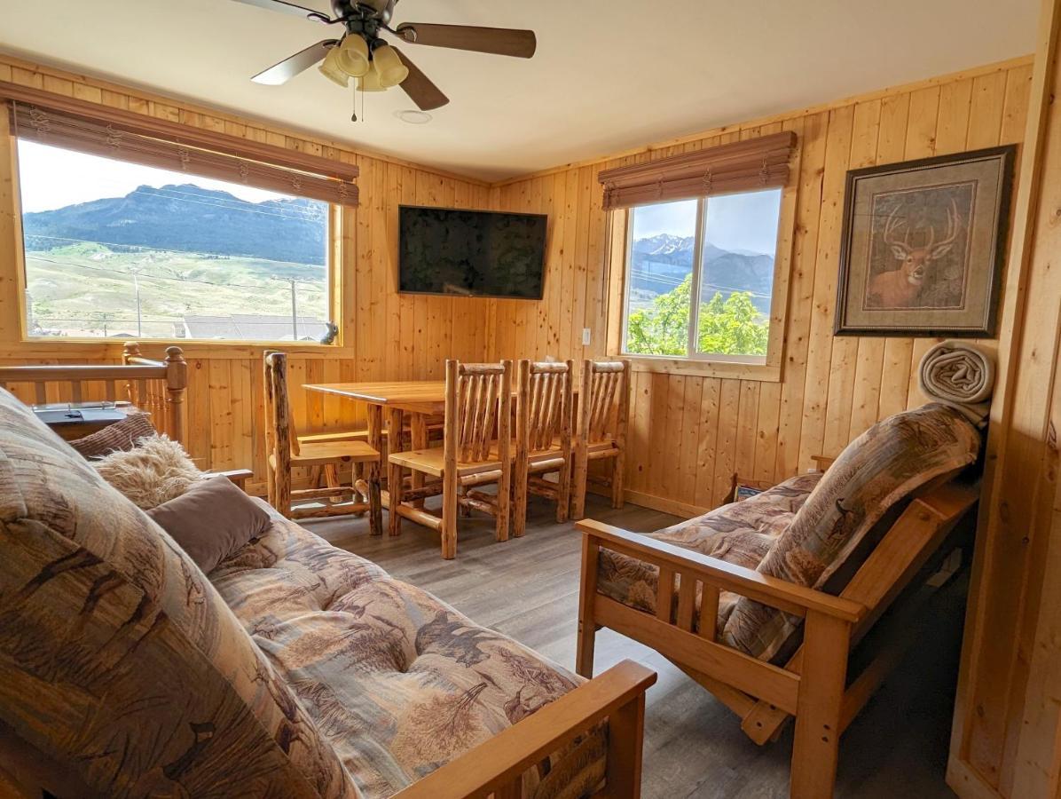 Yellowstone'S Treasure Cabins Gardiner Dış mekan fotoğraf
