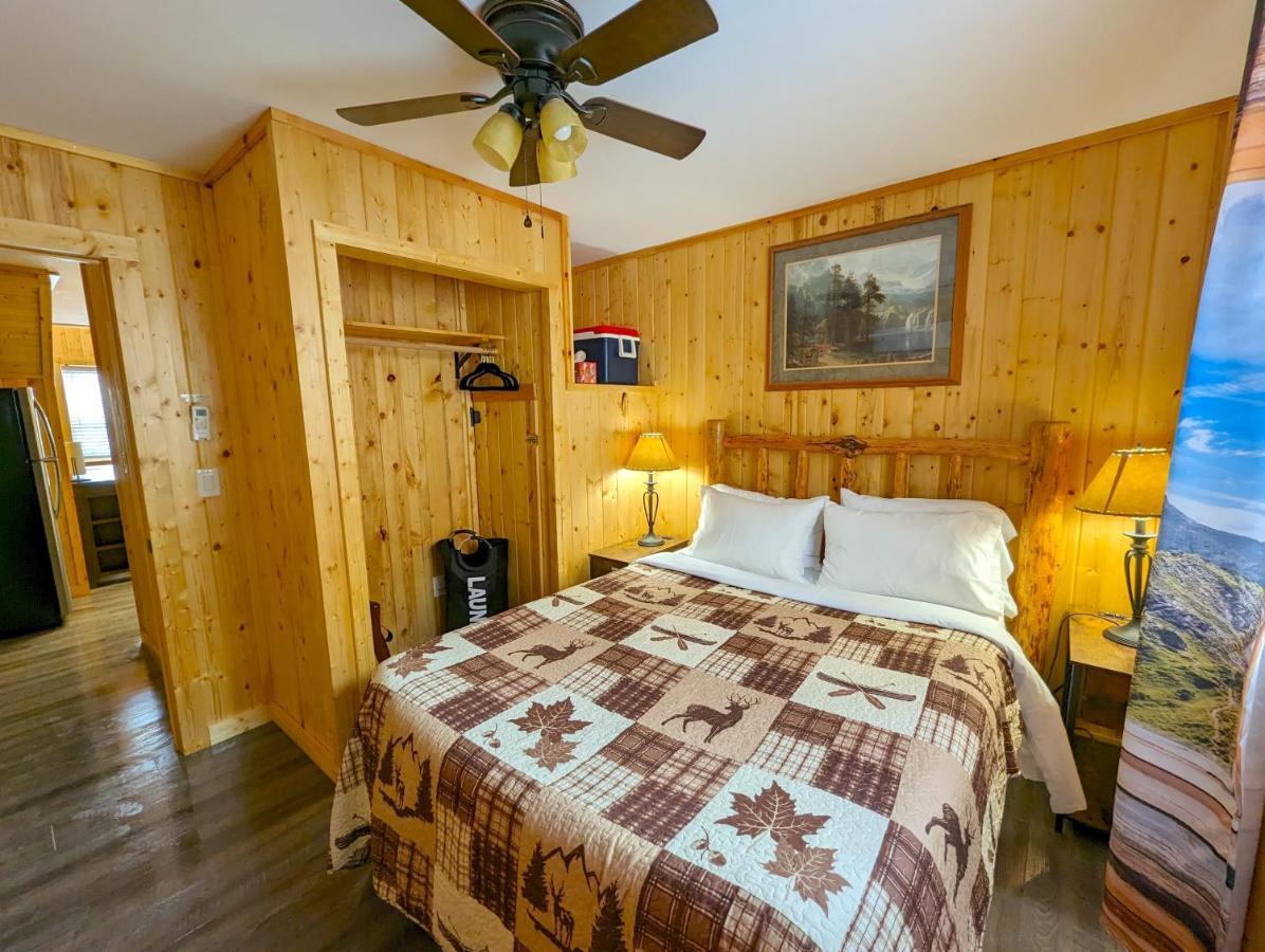 Yellowstone'S Treasure Cabins Gardiner Dış mekan fotoğraf