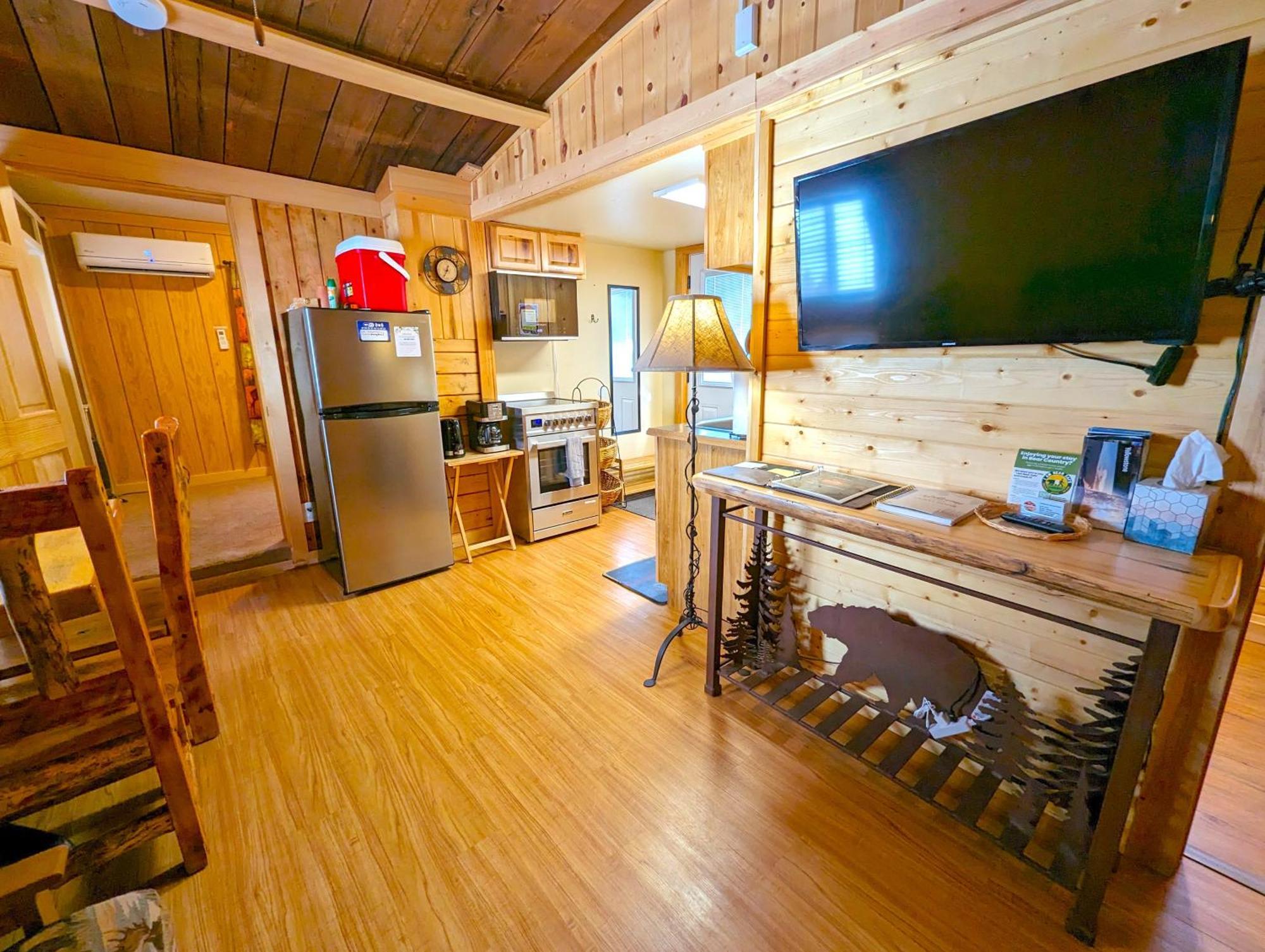 Yellowstone'S Treasure Cabins Gardiner Dış mekan fotoğraf