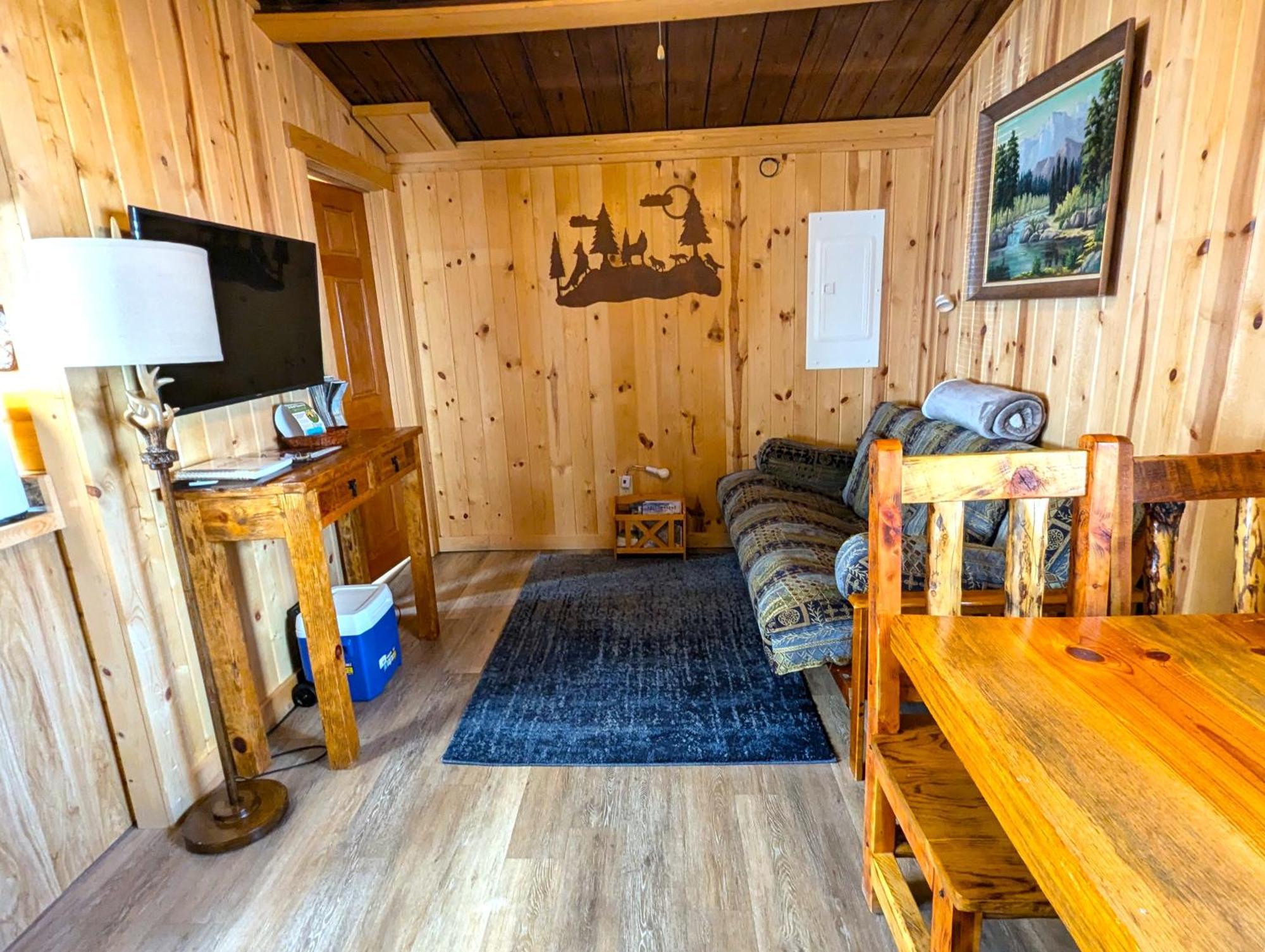 Yellowstone'S Treasure Cabins Gardiner Dış mekan fotoğraf