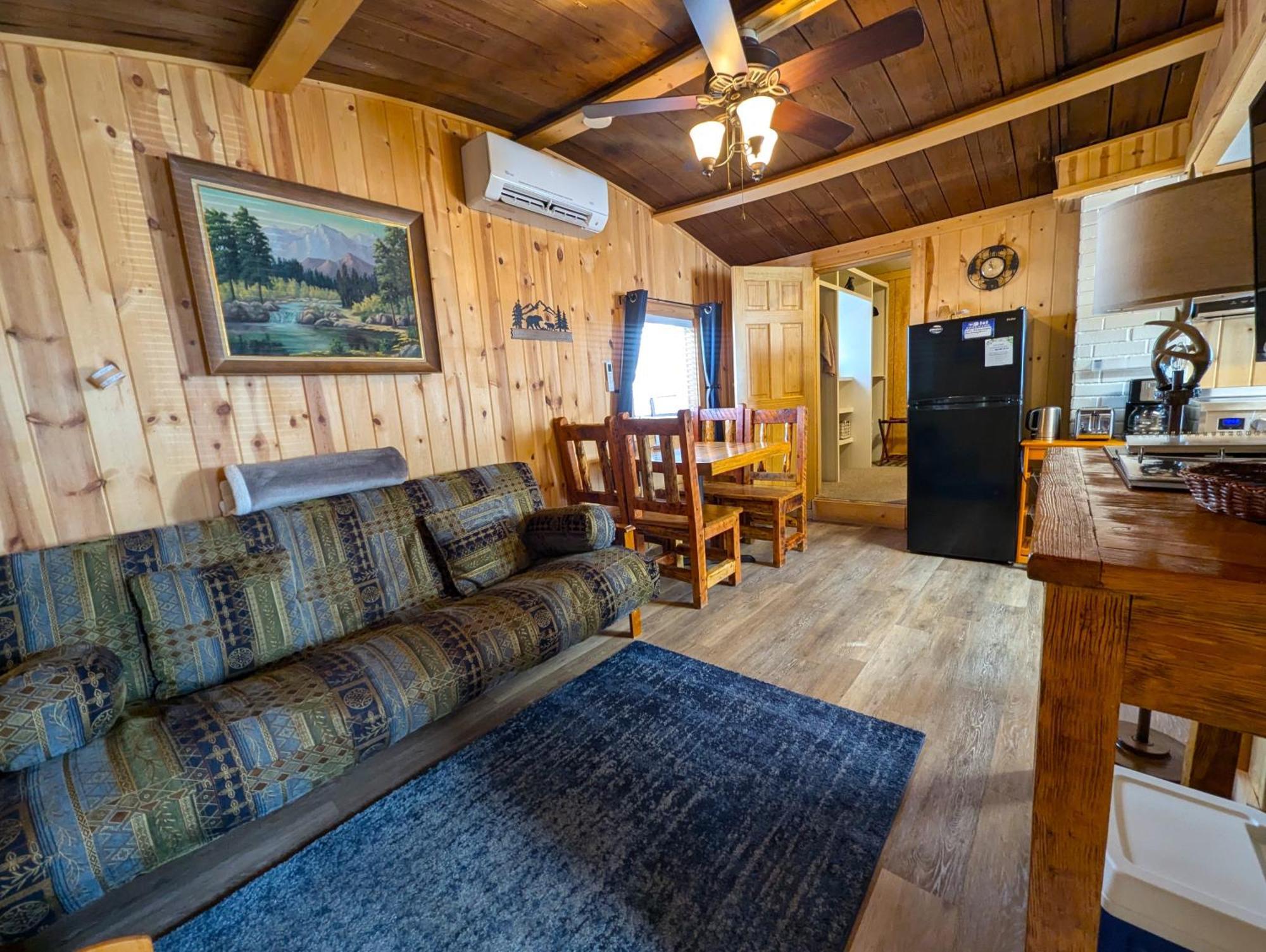 Yellowstone'S Treasure Cabins Gardiner Dış mekan fotoğraf